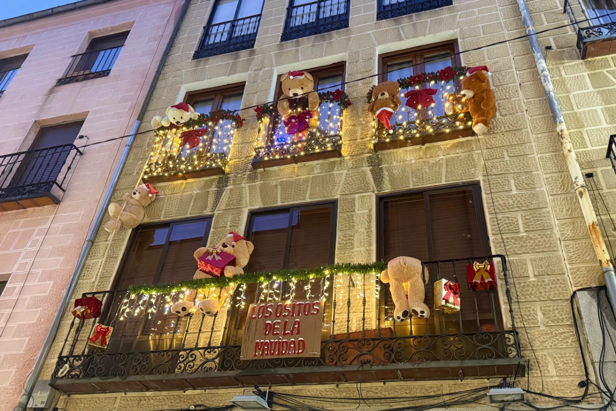 Comundad Reyes Cat&oacute;licos 13, primer premio categoria de colectivos.