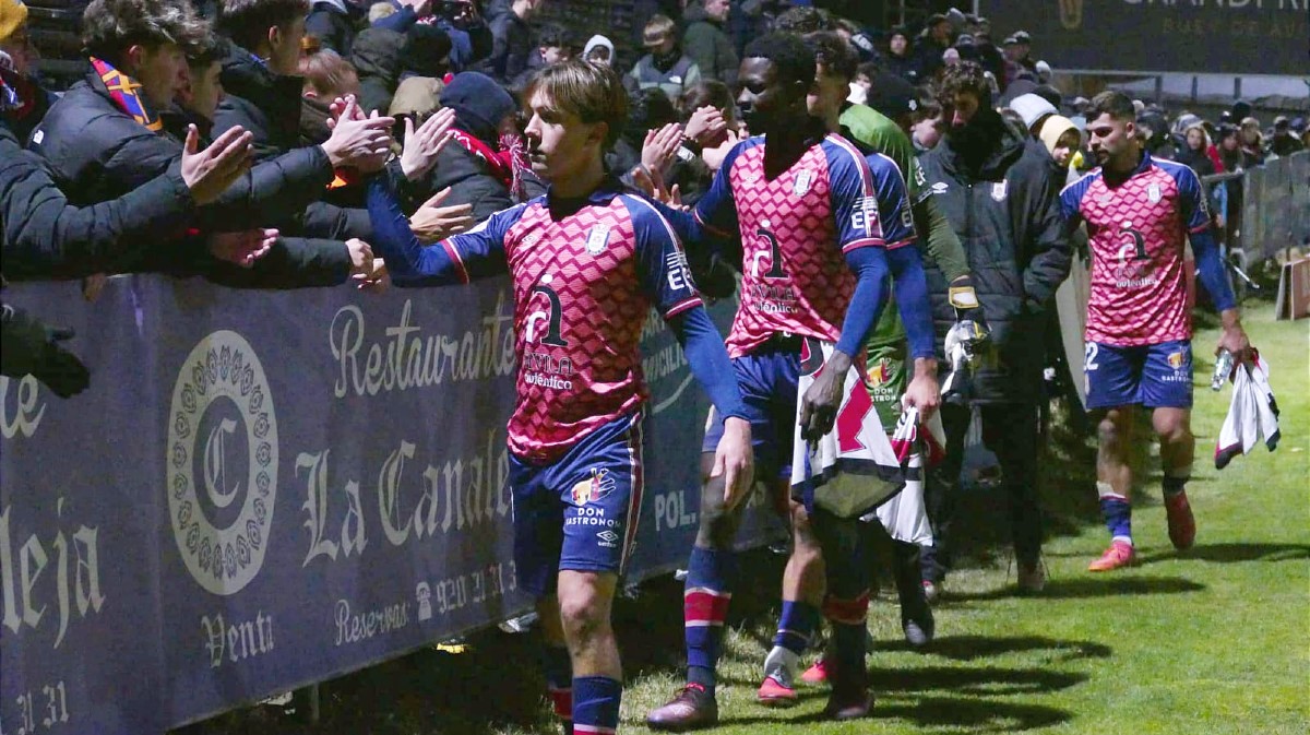 Real Ávila-Rayo Vallecano en la segunda eliminatoria de la Copa del Rey.