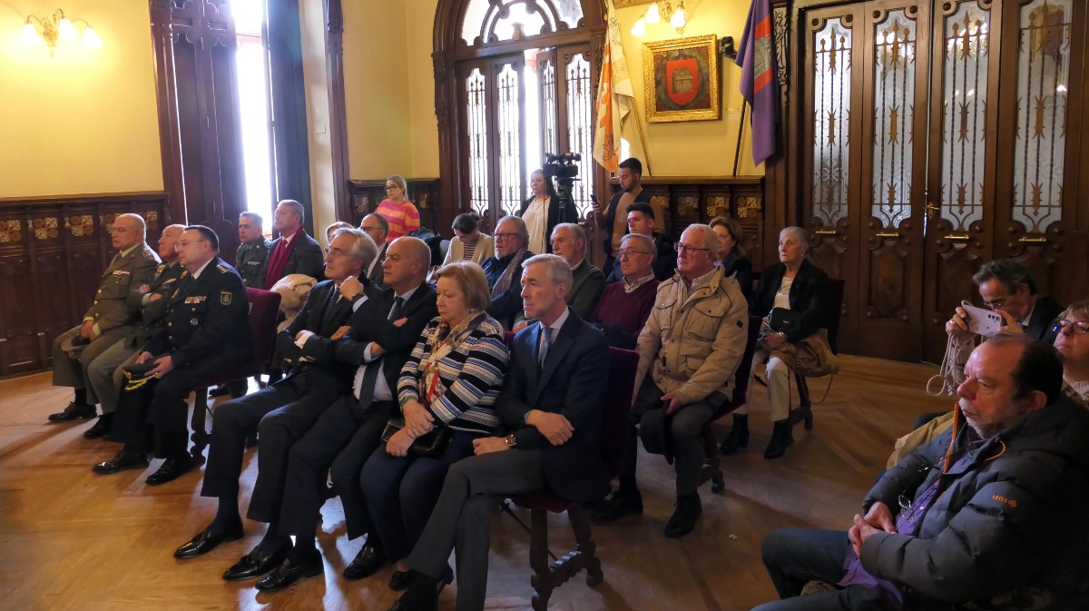 Acto del 40 aniversario de la declaración de Ávila como Ciudad Patrimonio en el Ayuntamiento.