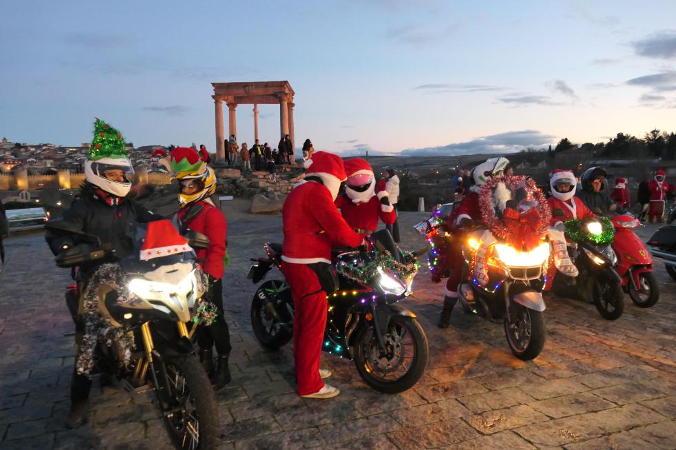 Papanoelada Motera en &Aacute;vila.