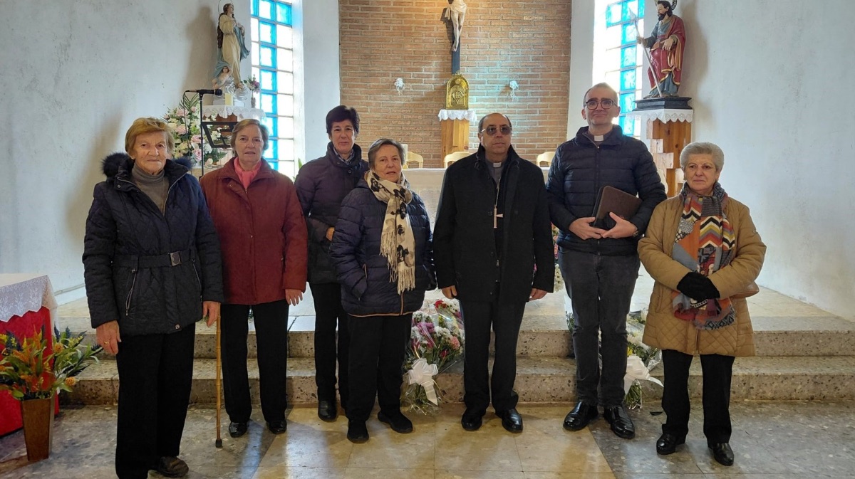 El obispo visita Navatejares